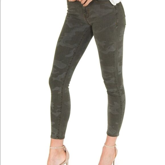 Social Standard by Sanctuary Skinny Jean in Prosperity Camo - Picture 1 of 14